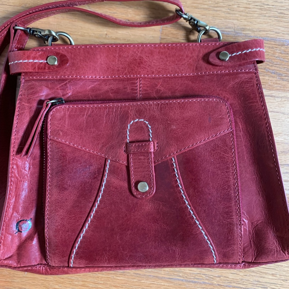 Born bag with a wallet compartment leather